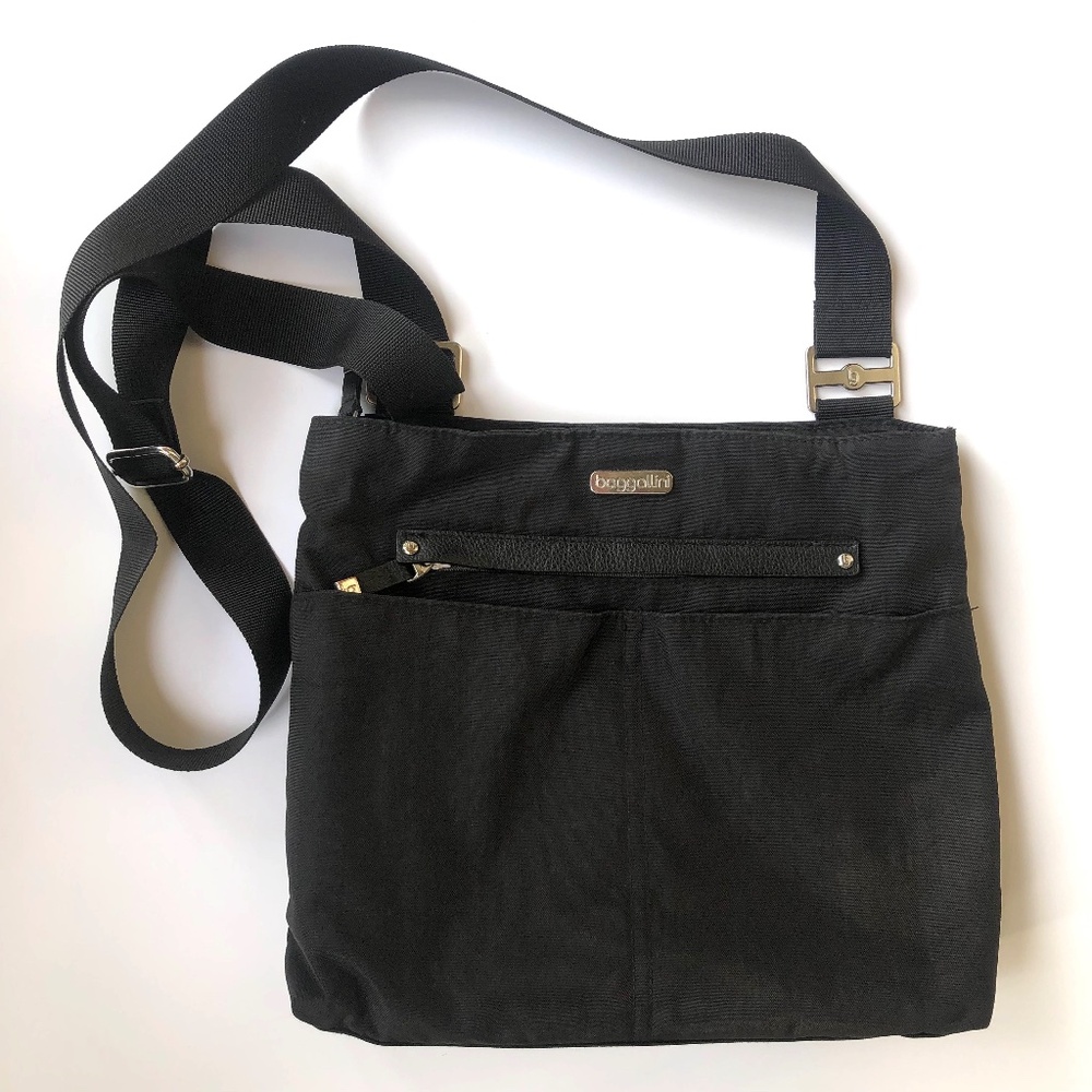 Baggallini Cross Body Black Bag